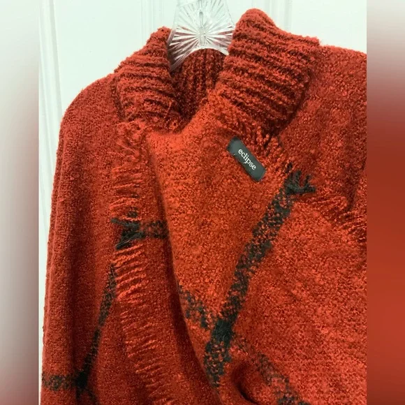 Eclipse Turtleneck Acrylic Poncho - Picture 3 of 3